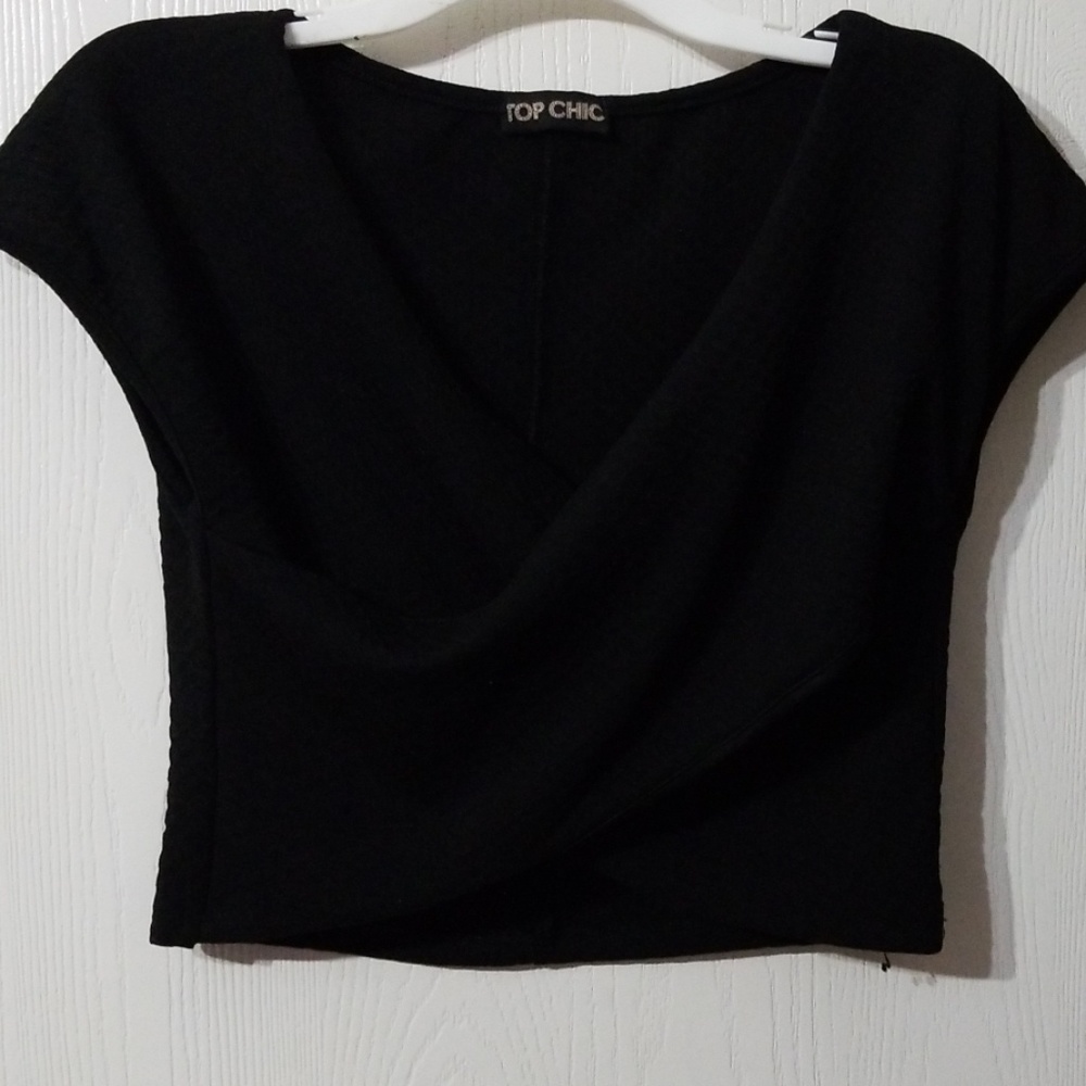 Top chic crossed crop top